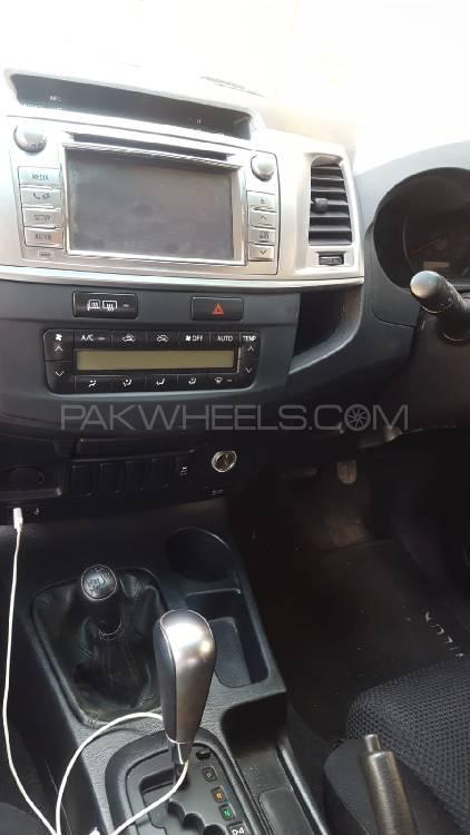 Toyota Hilux 2016 for Sale in Gujrat Image-1
