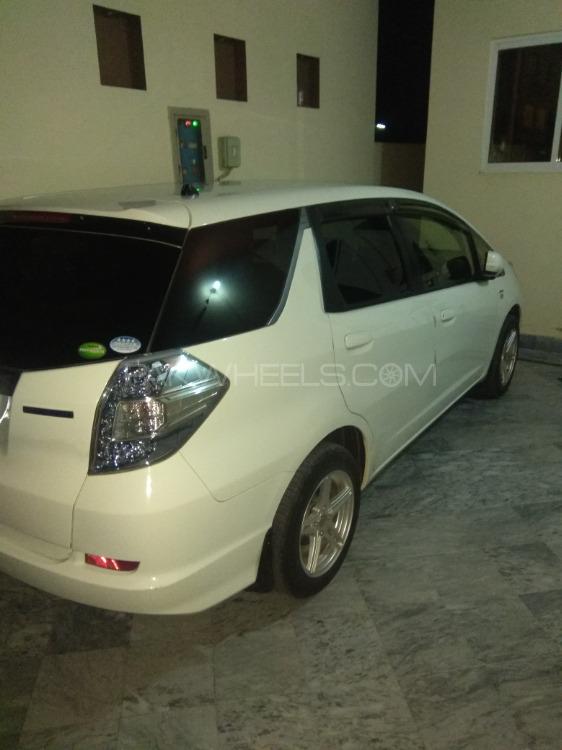 Honda Fit 2013 for Sale in Faisalabad Image-1