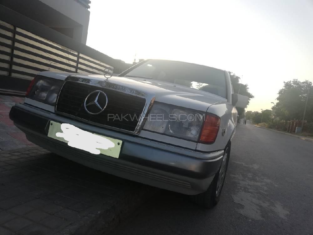 Mercedes Benz 200 D 1990 for Sale in Islamabad Image-1