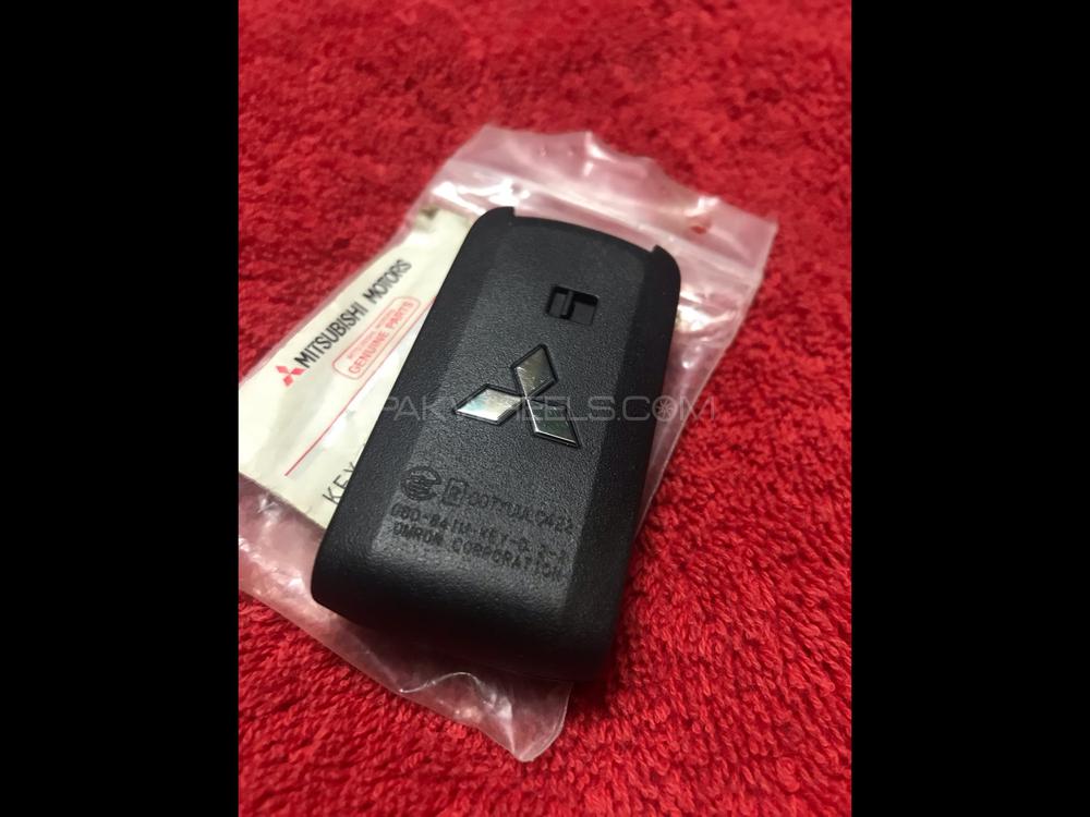 Mitsubishi keyless remote original Image-1