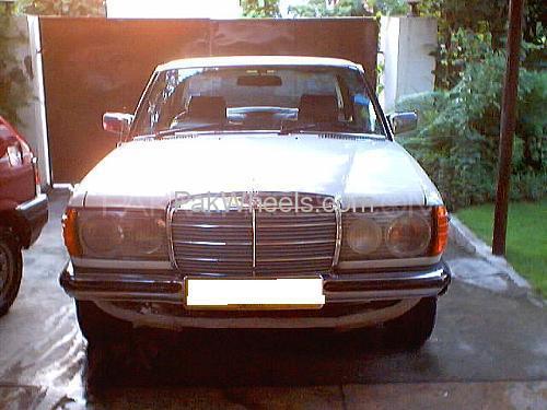 Mercedes Benz E Class 1979 for Sale in Rawalpindi Image-1