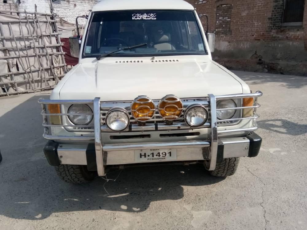 Mitsubishi Pajero 1986 for Sale in Peshawar Image-1