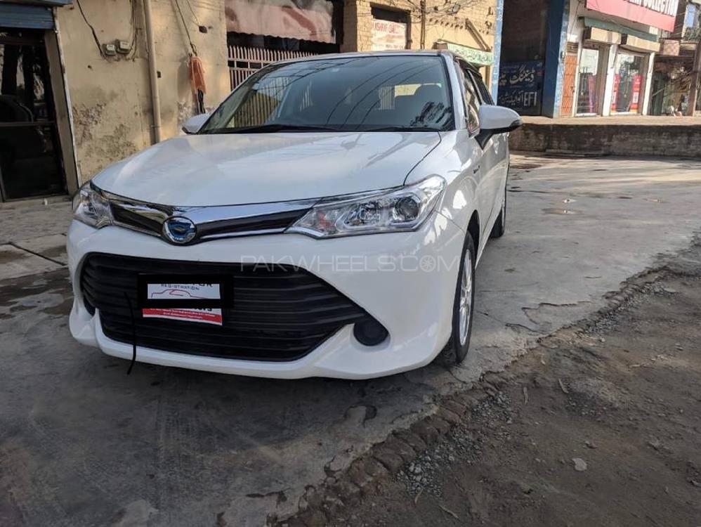 Toyota Corolla Axio 2016 for Sale in Gujranwala Image-1