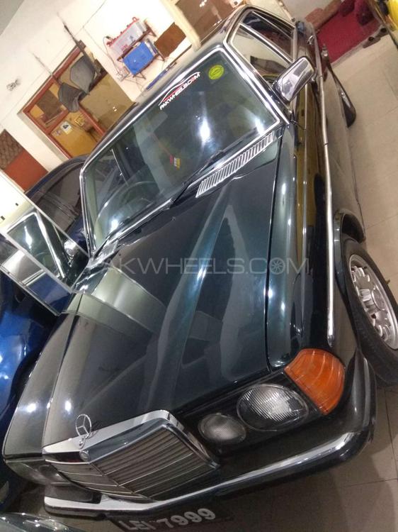 Mercedes Benz D Series 1982 for Sale in Peshawar Image-1