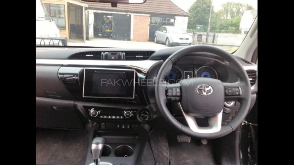 Toyota Hilux 2016 for Sale in Islamabad Toyota Hilux 2016 for Sale in Islamabad Image-8