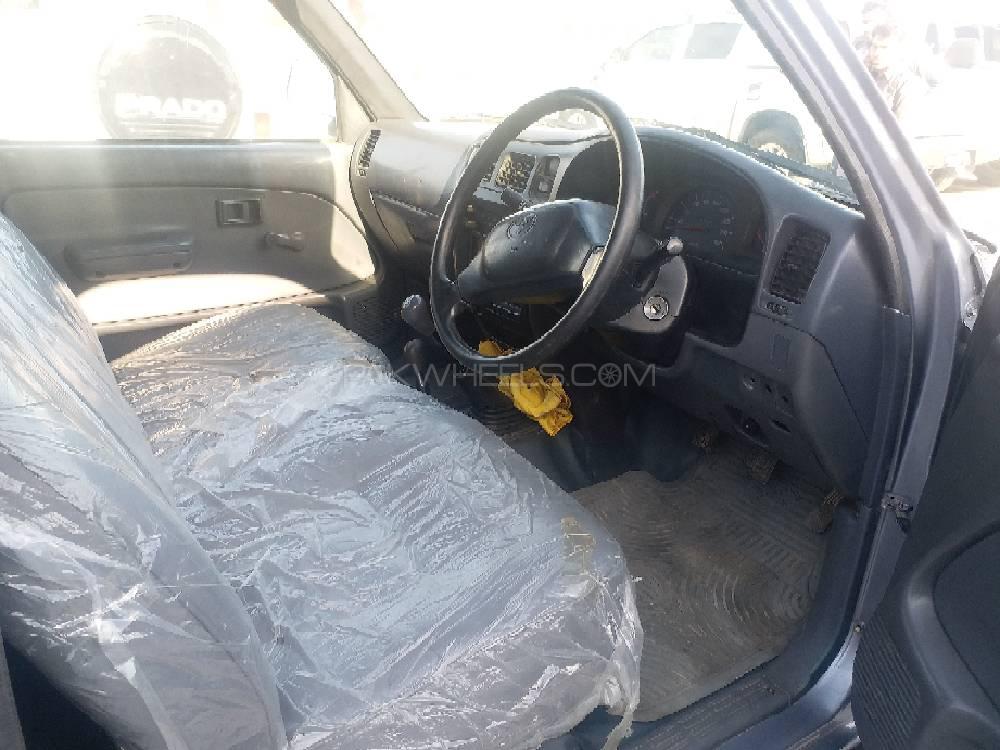 Toyota Hilux 2000 for Sale in Peshawar Toyota Hilux 2000 for Sale in Peshawar Image-9
