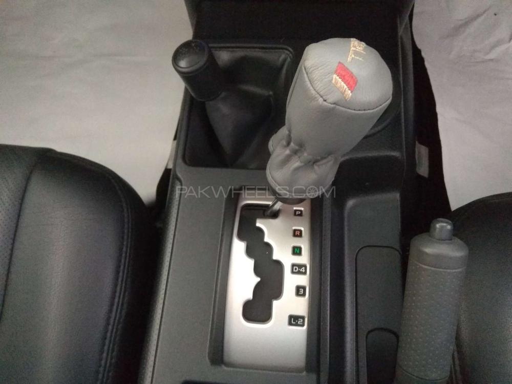 Toyota Fj Cruiser 2013 for Sale in Karachi Toyota Fj Cruiser 2013 for Sale in Karachi Image-7