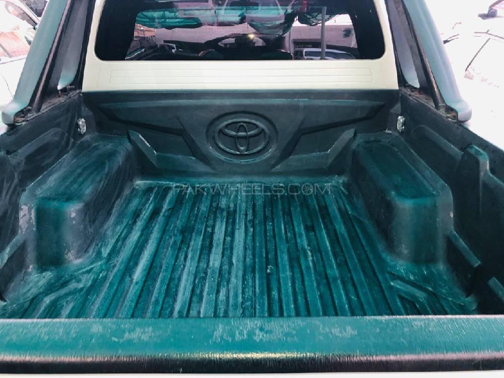 Toyota Hilux 2014 for Sale in Lahore Toyota Hilux 2014 for Sale in Lahore Image-6