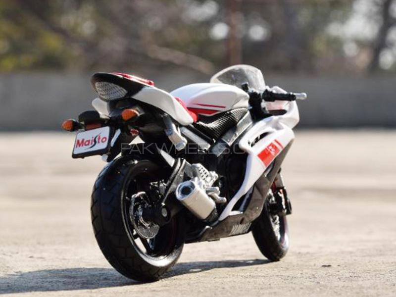 Maisto Die Cast Yamaha YZF-R6 Maisto Die Cast Yamaha YZF-R6 Image-3