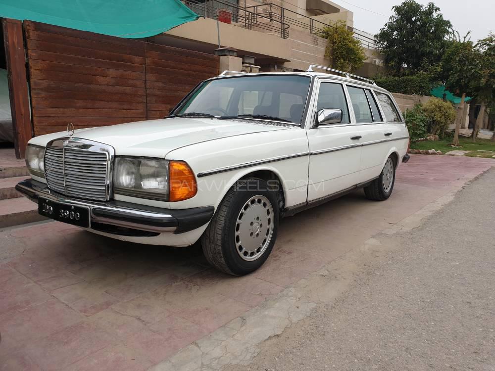 Mercedes Benz E Class Estate 1985 for Sale in Lahore Image-1
