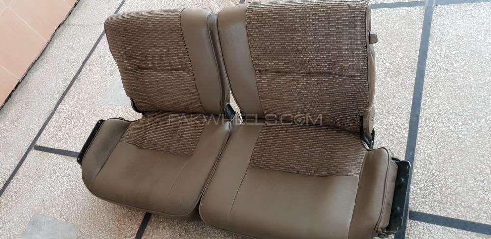 Mitsubishi pajero Exceed London Model Rare seats (7 seater last row 2 seats) Image-1