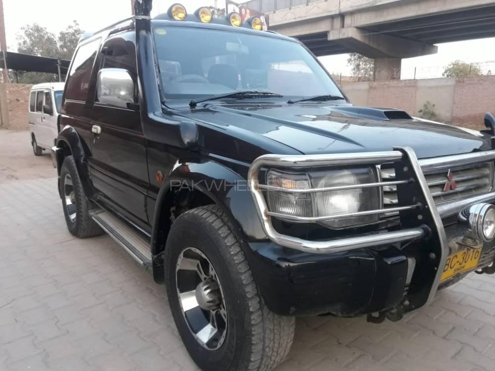 Mitsubishi Pajero 1993 for Sale in Multan Mitsubishi Pajero 1993 for Sale in Multan Image-2