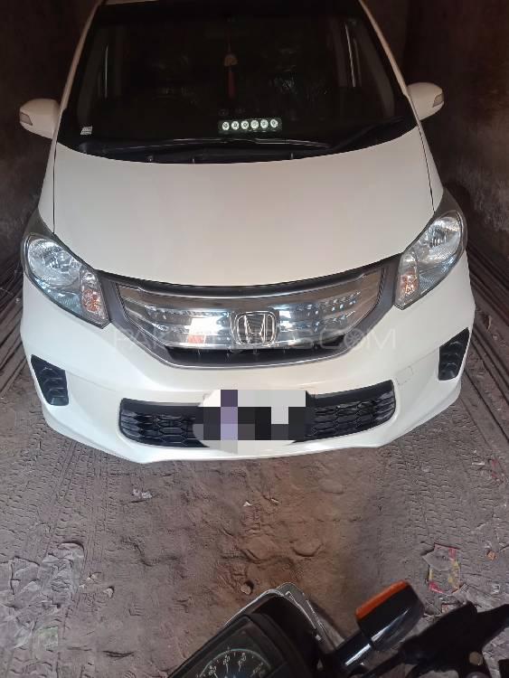 Honda Freed 2012 for Sale in Khanewal Image-1