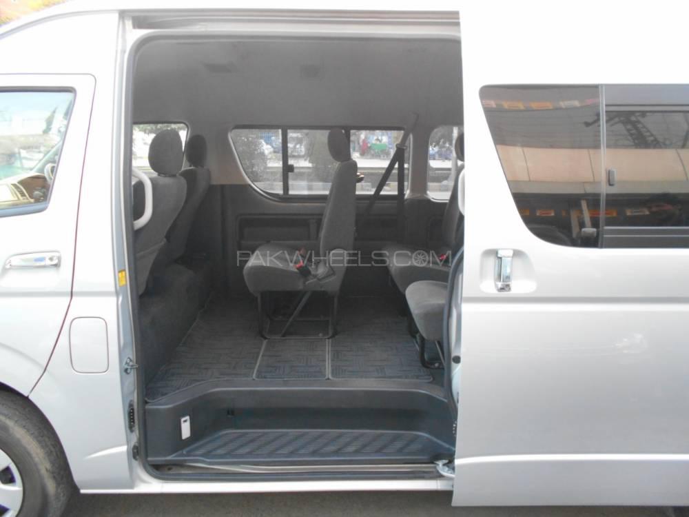 Toyota Hiace 2013 for Sale in Lahore Toyota Hiace 2013 for Sale in Lahore Image-13