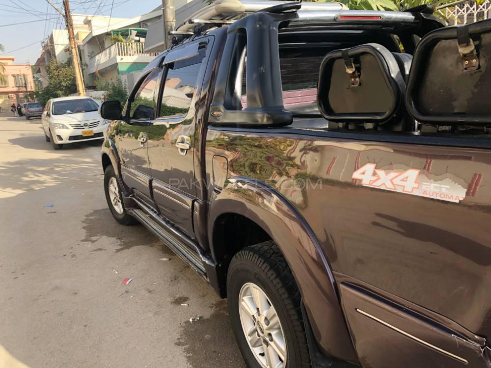 Toyota Hilux 2012 for Sale in Karachi Toyota Hilux 2012 for Sale in Karachi Image-7