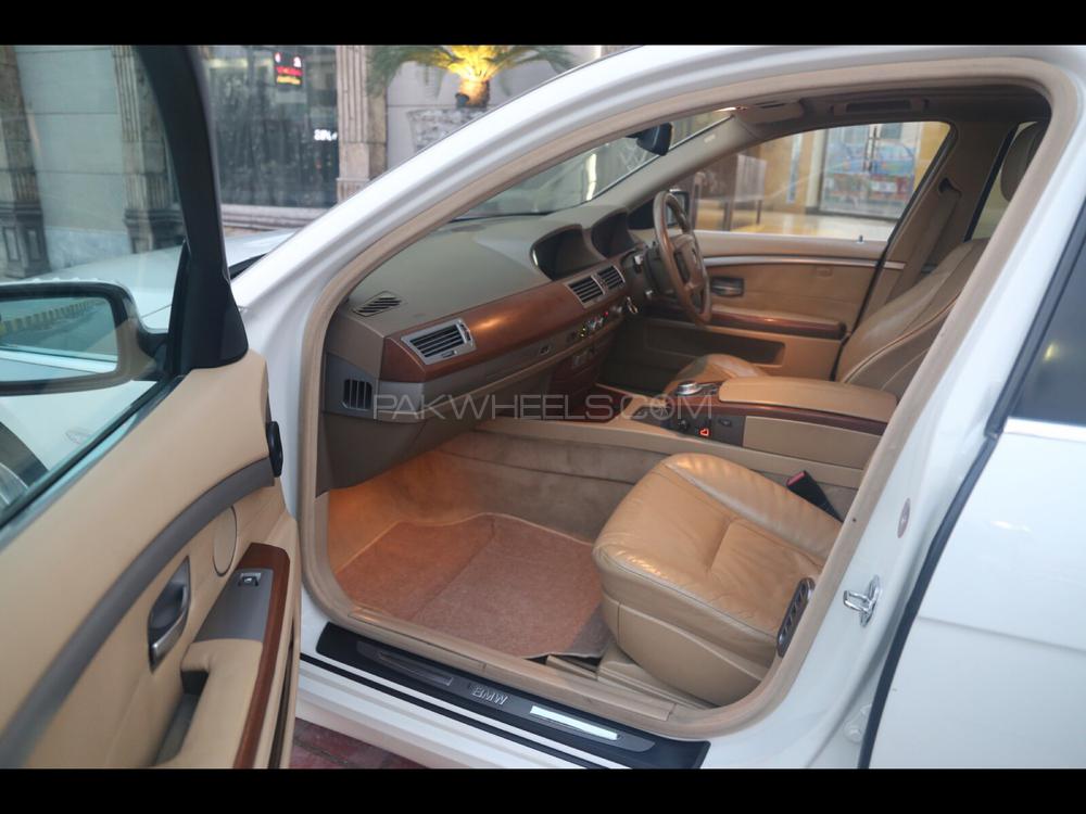 BMW 7 Series 2005 for Sale in Lahore BMW 7 Series 2005 for Sale in Lahore Image-17
