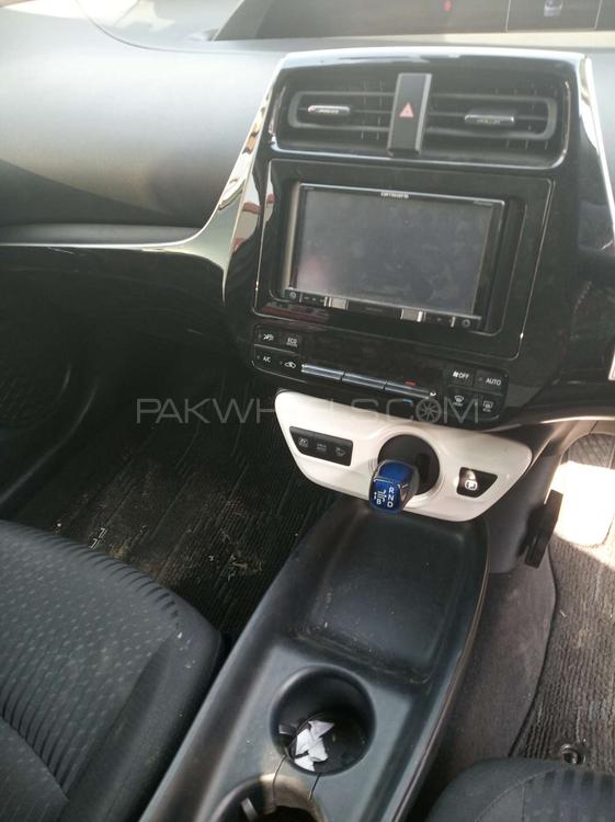 Toyota Prius 2016 for Sale in Gujranwala Toyota Prius 2016 for Sale in Gujranwala Image-11