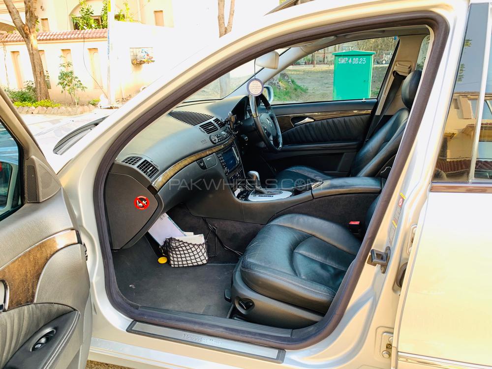 Mercedes Benz E Class 2004 for Sale in Lahore Mercedes Benz E Class 2004 for Sale in Lahore Image-13