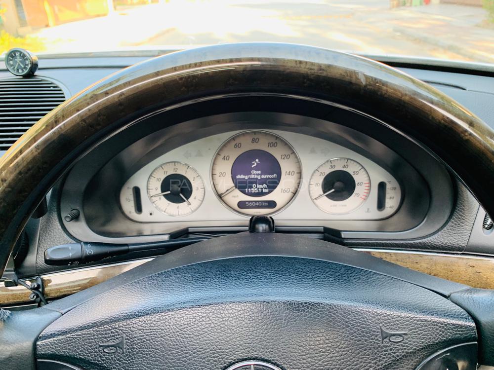 Mercedes Benz E Class 2004 for Sale in Lahore Mercedes Benz E Class 2004 for Sale in Lahore Image-15
