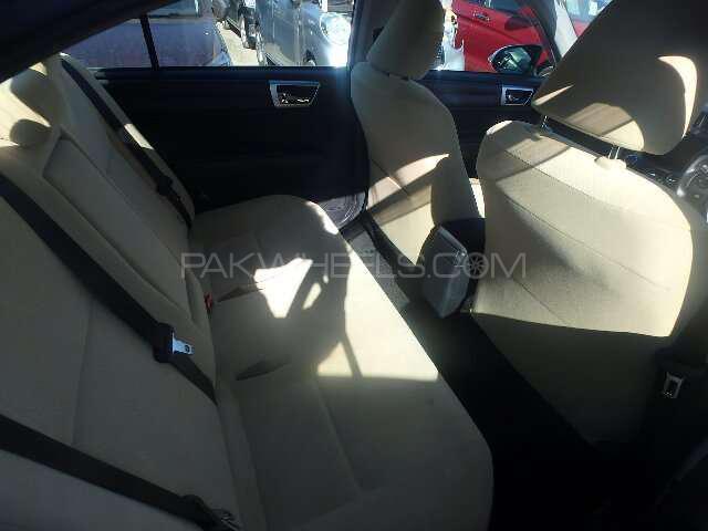 Toyota Corolla Axio 2015 for Sale in Karachi Toyota Corolla Axio 2015 for Sale in Karachi Image-5