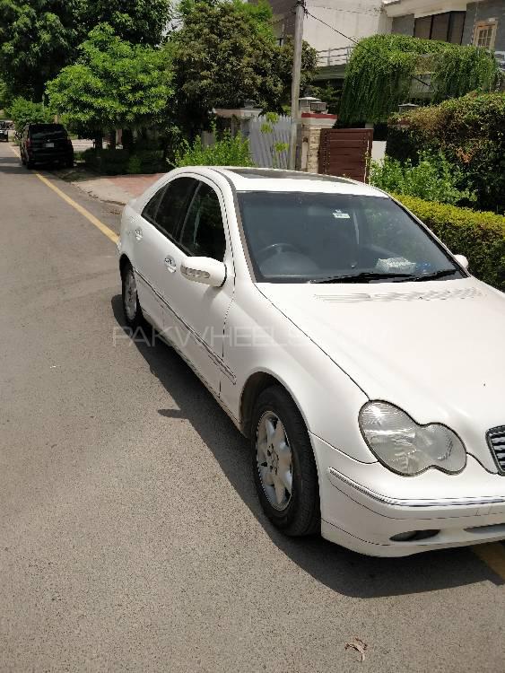 Mercedes Benz C Class 2001 for Sale in Islamabad Image-1