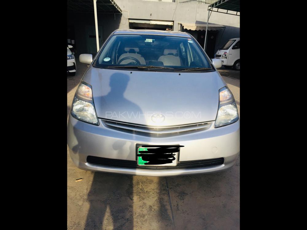 Toyota Prius 2011 for Sale in Gujranwala Image-1