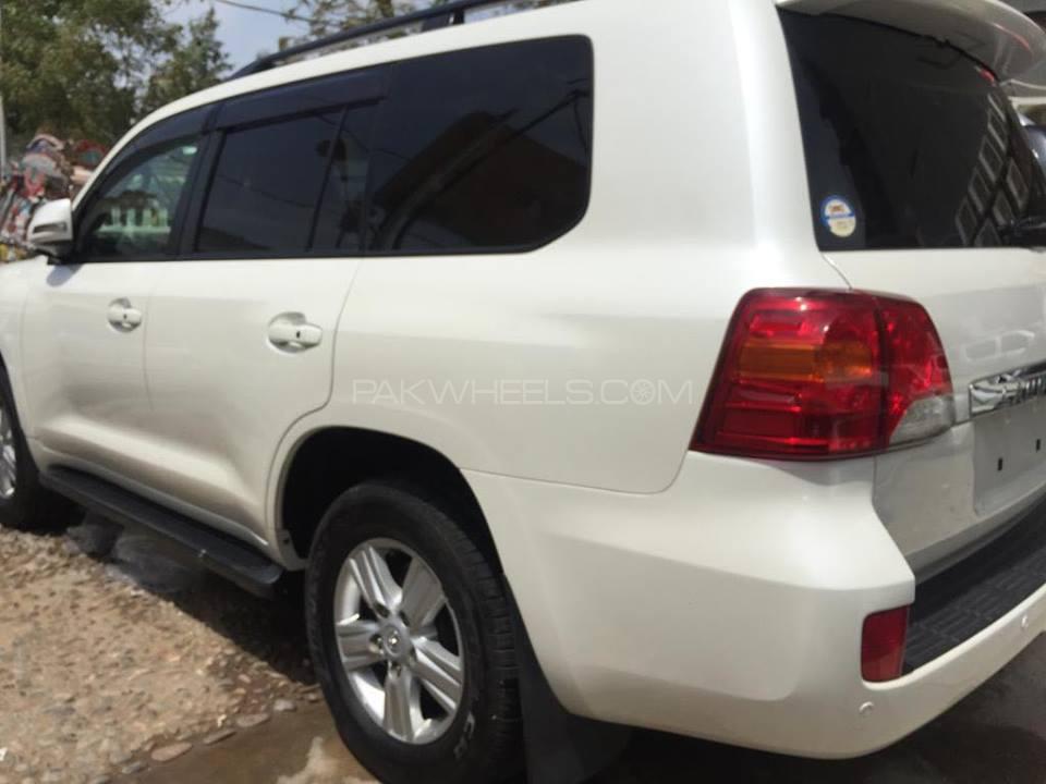 Toyota Land Cruiser 2013 for Sale in Karachi Toyota Land Cruiser 2013 for Sale in Karachi Image-5