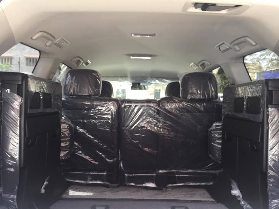 Toyota Land Cruiser 2013 for Sale in Karachi Toyota Land Cruiser 2013 for Sale in Karachi Image-9