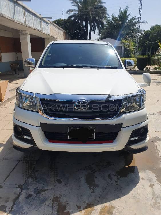 Toyota Hilux 2016 for Sale in Swabi Image-1