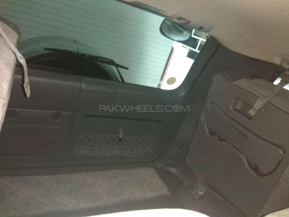 Toyota Prado 2003 for Sale in Peshawar Toyota Prado 2003 for Sale in Peshawar Image-6