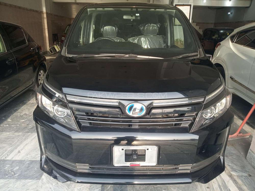 Toyota Voxy 2014 for Sale in Gujranwala Image-1