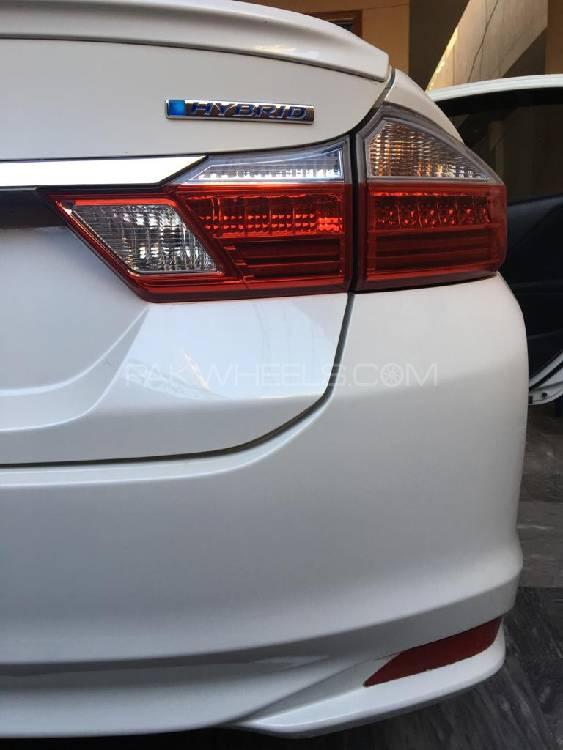 Honda Grace Hybrid 2015 for Sale in Multan Honda Grace Hybrid 2015 for Sale in Multan Image-3