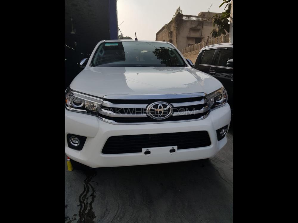 Toyota Hilux 2019 for Sale in Islamabad Image-1