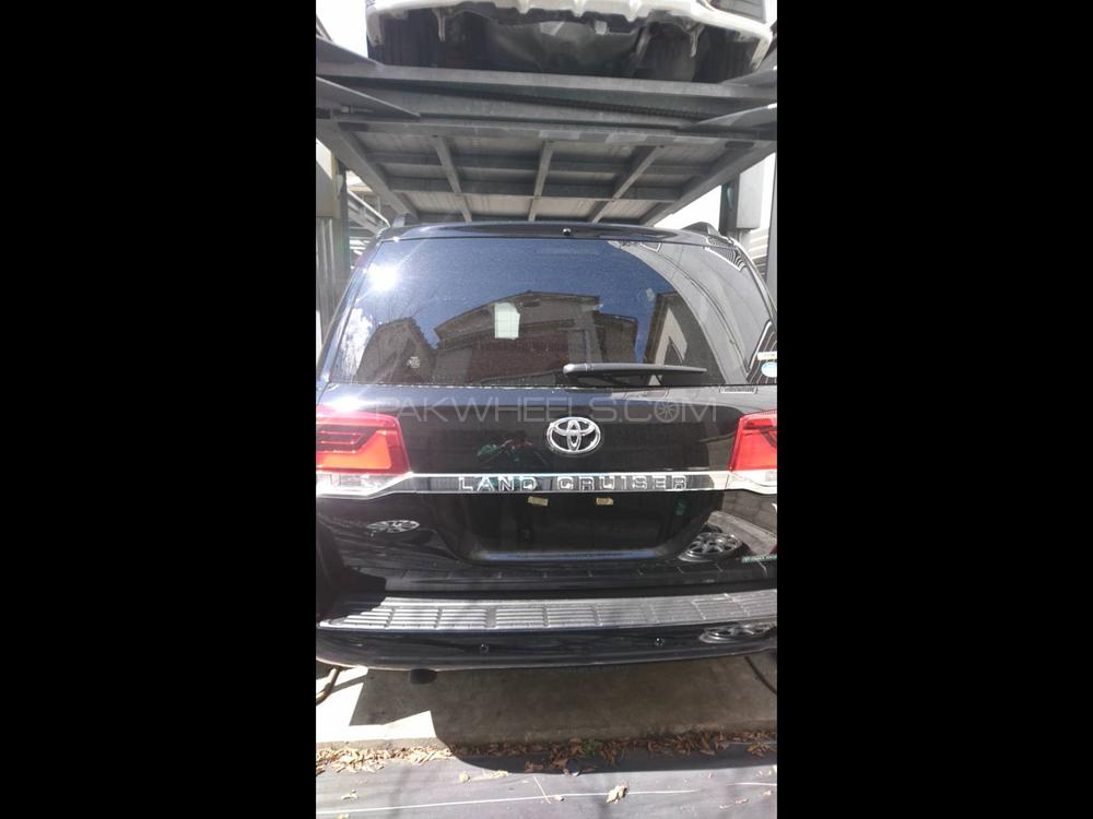 Toyota Land Cruiser 2019 for Sale in Karachi Toyota Land Cruiser 2019 for Sale in Karachi Image-7
