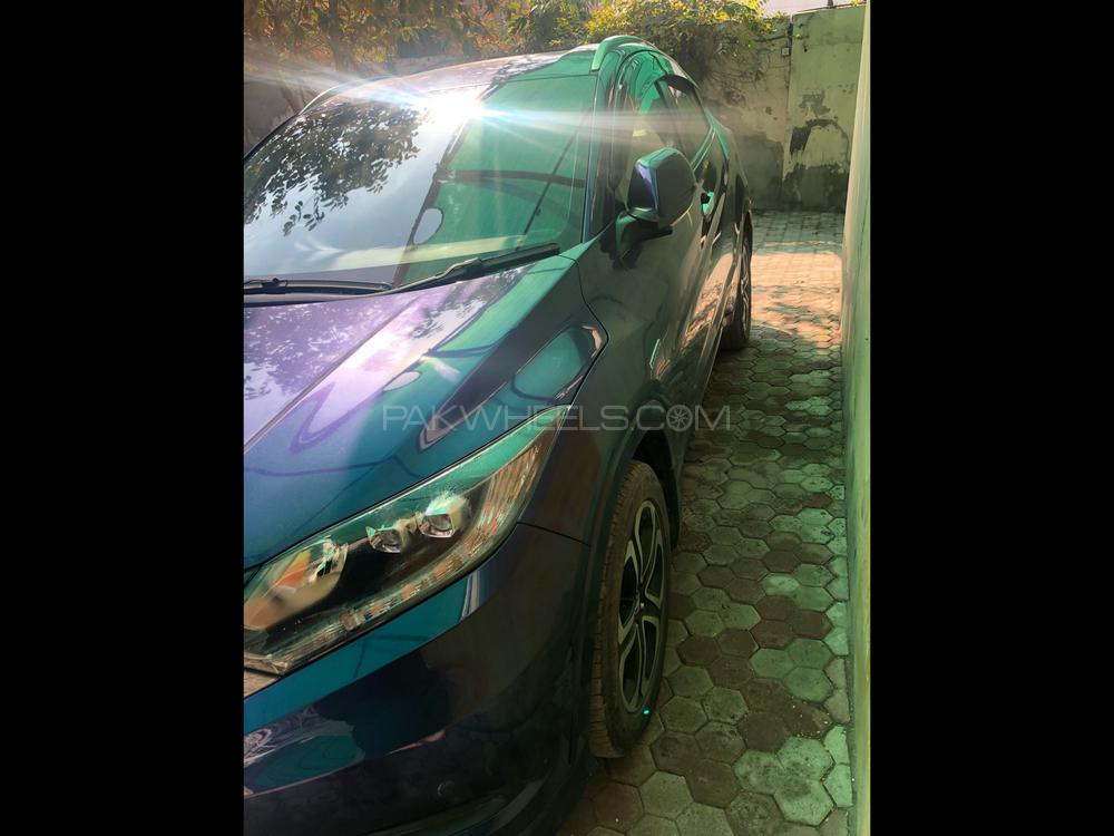 Honda Vezel 2014 for Sale in Faisalabad Honda Vezel 2014 for Sale in Faisalabad Image-4