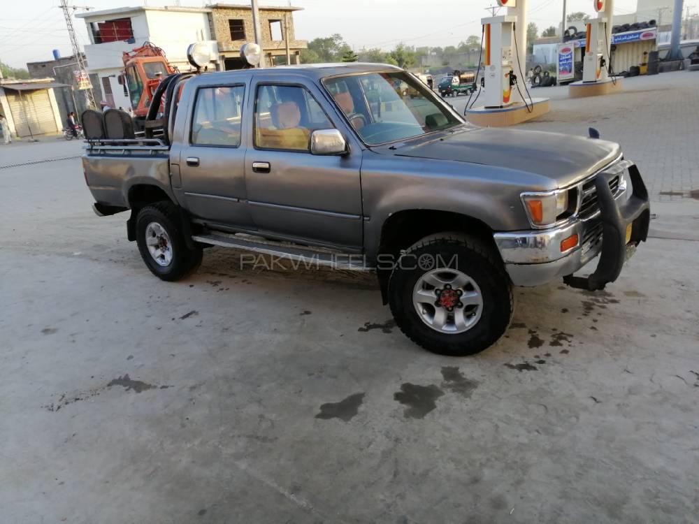 Toyota Hilux 1993 for Sale in Haripur Image-1