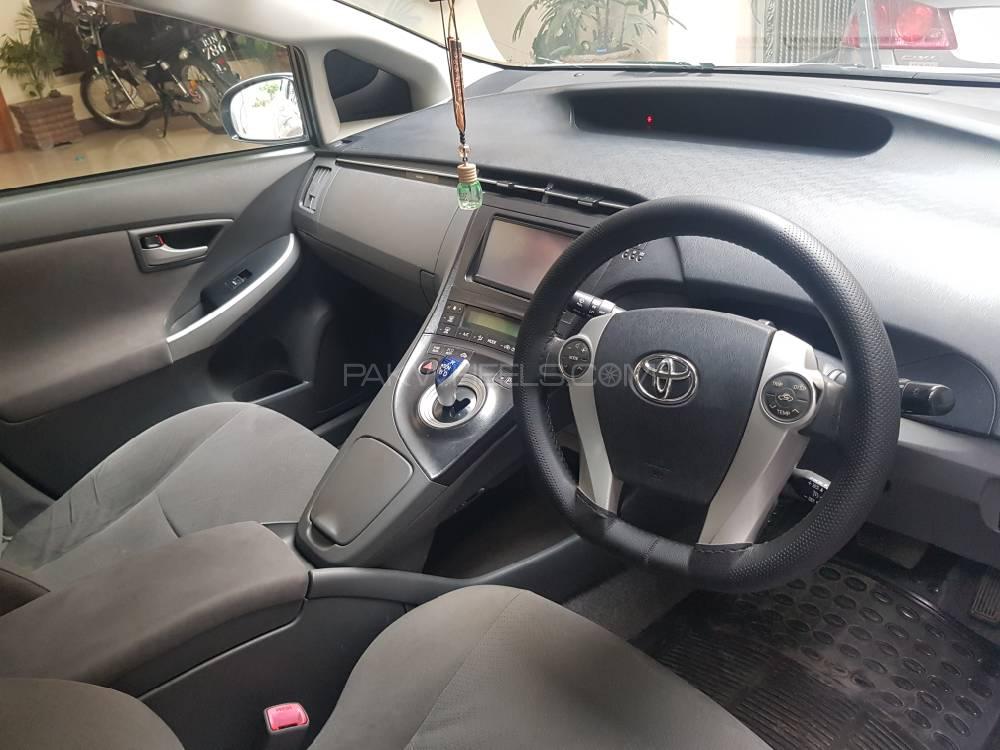 Toyota Prius 2011 for Sale in Rawalpindi Image-1