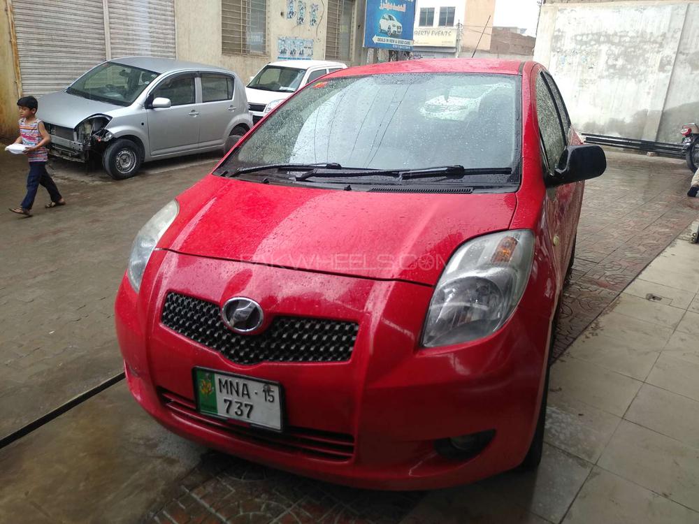 Toyota Yaris 2006 for Sale in Multan Image-1
