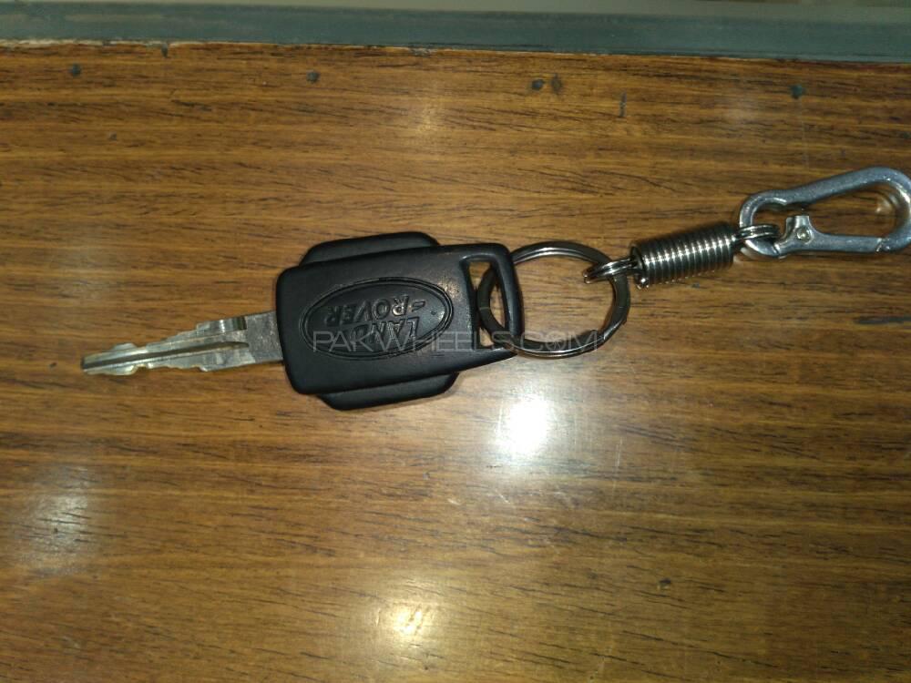 Land Rover Defender 2006 for Sale in Islamabad Land Rover Defender 2006 for Sale in Islamabad Image-9