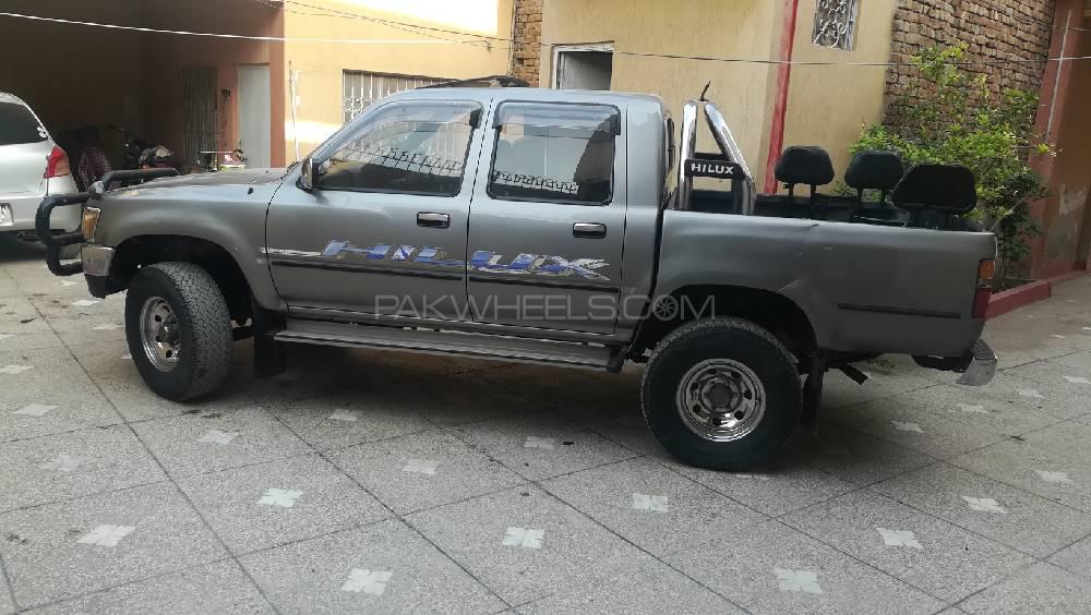Toyota Hilux 1994 for Sale in Multan Image-1