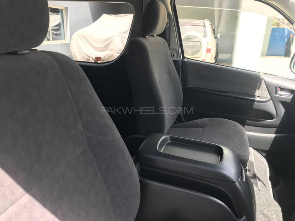 Toyota Hiace 2014 for Sale in Karachi Toyota Hiace 2014 for Sale in Karachi Image-6