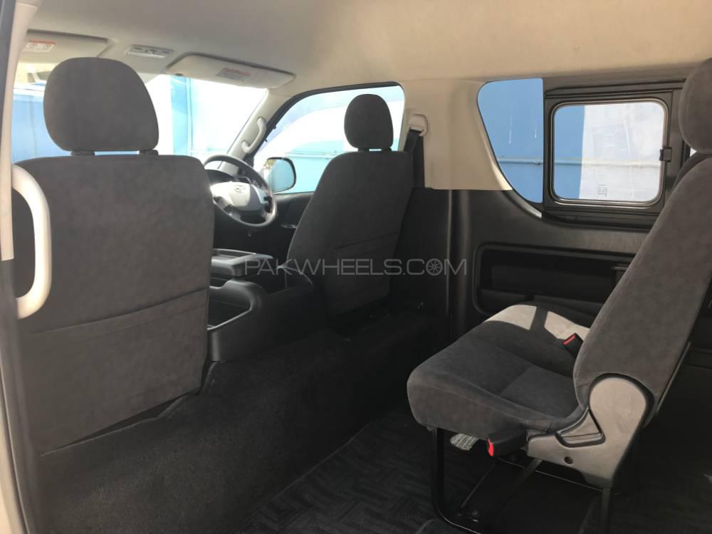 Toyota Hiace 2014 for Sale in Karachi Toyota Hiace 2014 for Sale in Karachi Image-8