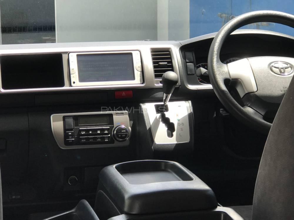 Toyota Hiace 2014 for Sale in Karachi Toyota Hiace 2014 for Sale in Karachi Image-11