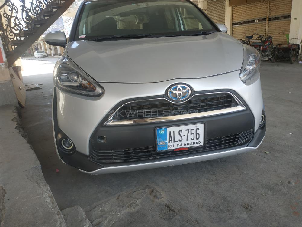 Toyota Sienta 2015 for Sale in Multan Image-1