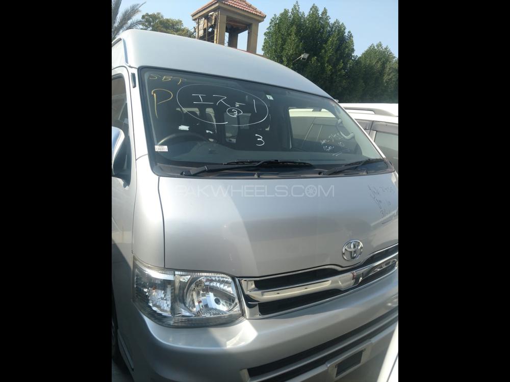 Toyota Van 2013 for Sale in Islamabad Image-1