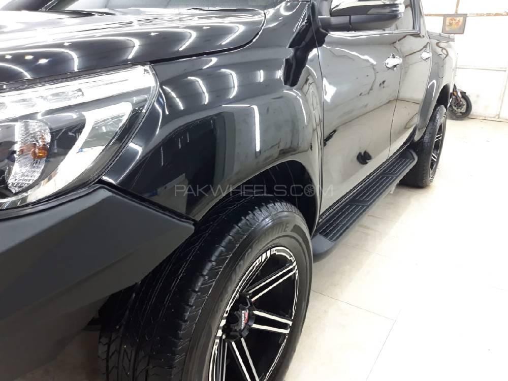 Toyota Hilux 2018 for Sale in Karachi Toyota Hilux 2018 for Sale in Karachi Image-15