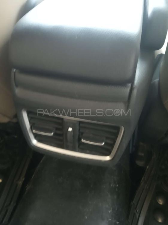 Honda Civic 2018 for Sale in Gujranwala Honda Civic 2018 for Sale in Gujranwala Image-9