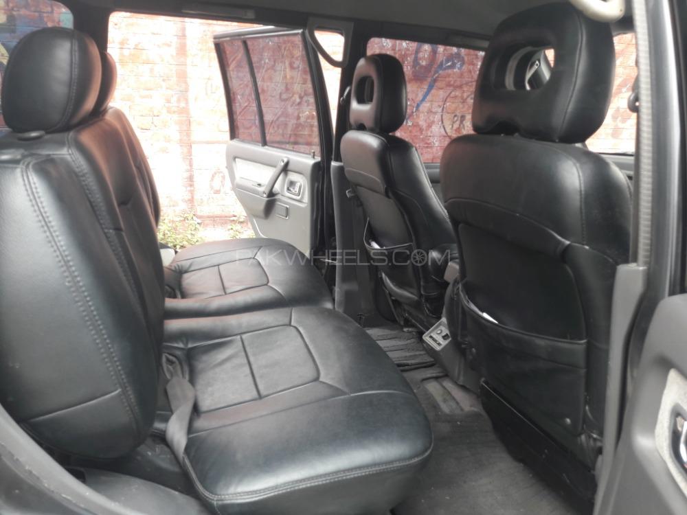 Mitsubishi Shogun 1992 for Sale in Peshawar Mitsubishi Shogun 1992 for Sale in Peshawar Image-6