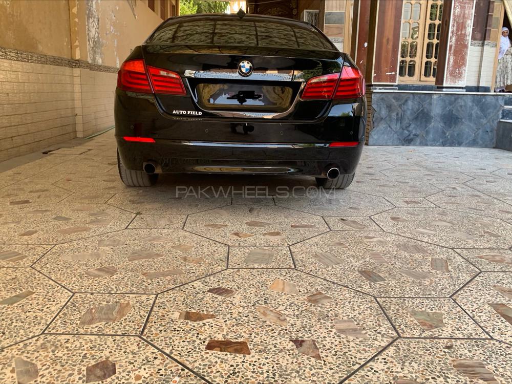 بی ایم ڈبلیو 5 سیریز 2010 for Sale in پشاور بی ایم ڈبلیو 5 سیریز 2010 for Sale in پشاور Image-3