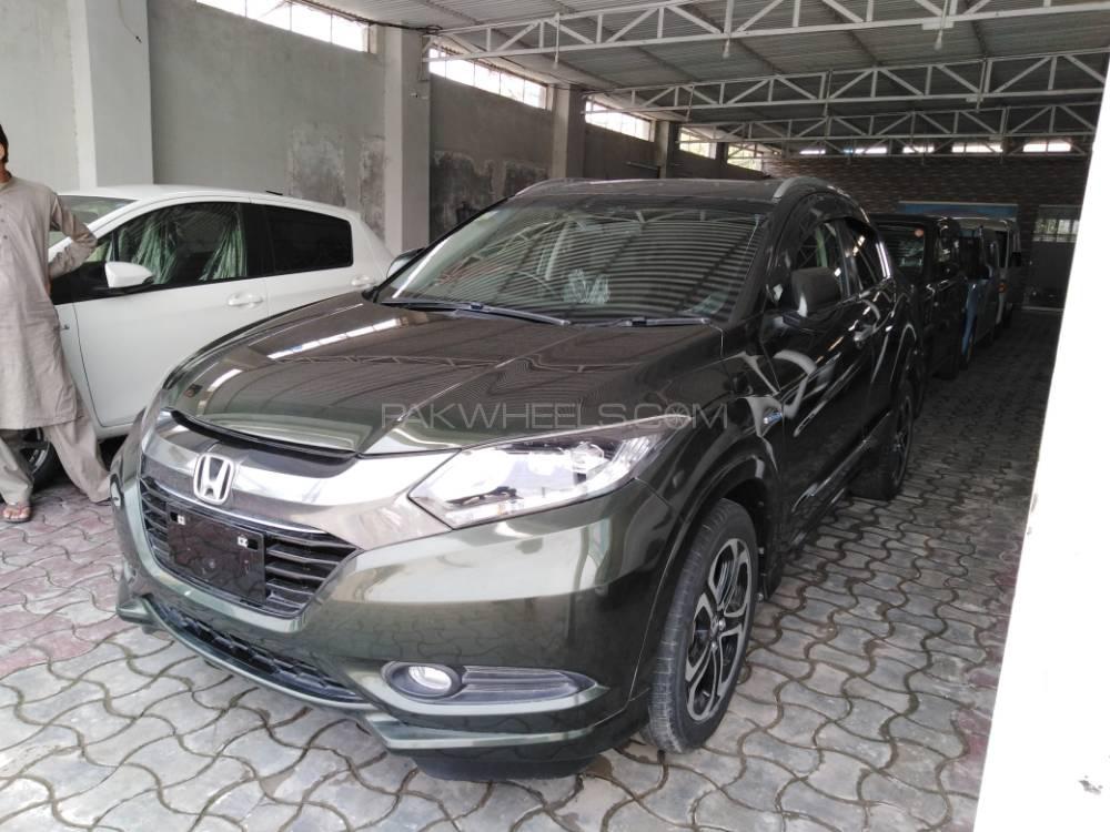 Honda Vezel 2014 for Sale in Multan Honda Vezel 2014 for Sale in Multan Image-3